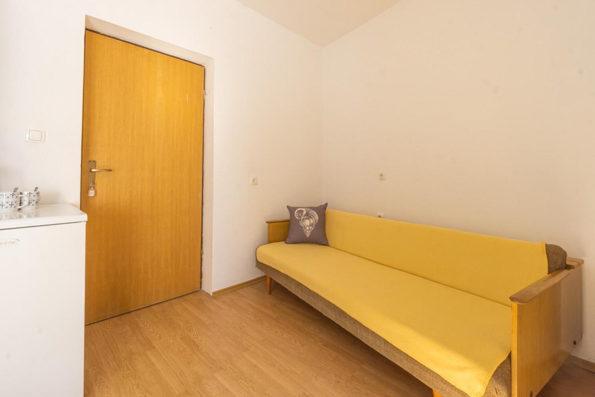 Apartment And Room Bacic Metajna Zimmer foto